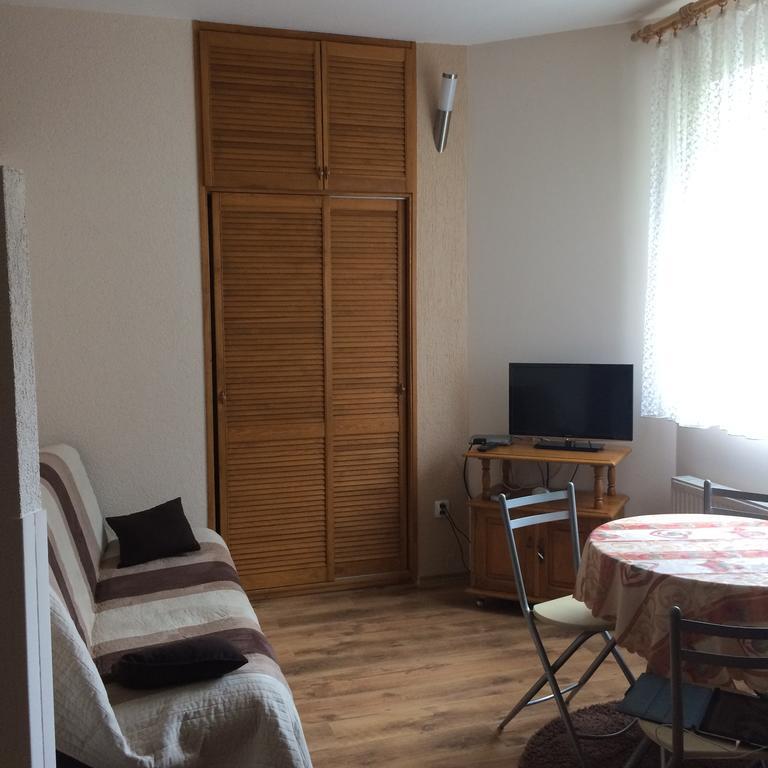 Apartamenty W Jantar - Lilasun シクラルスカ・ポレンバ 部屋 写真